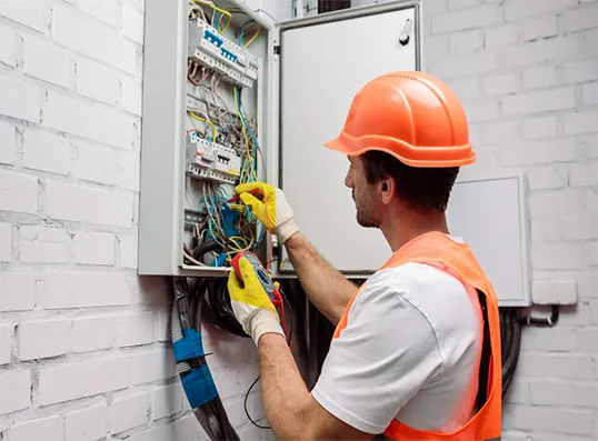 Eletricista na Vila João Ramalho em Santo André